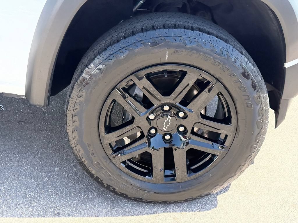 Used 2024 Chevrolet Colorado Trail Boss w/ Technology Package AWD/4WD image 18