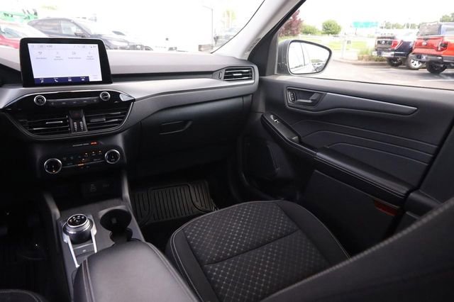 Certified 2025 Ford Escape Active AWD/4WD image 24