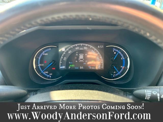 Used 2022 Toyota RAV4 XSE AWD/4WD image 10