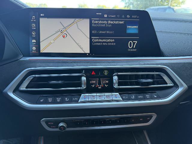 Used 2022 BMW X5 xDrive40i w/ M Sport Package AWD/4WD image 8
