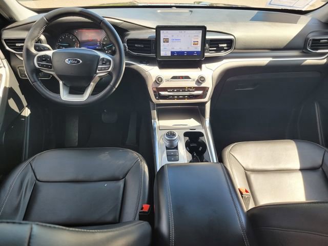 Certified 2022 Ford Explorer XLT w/ Equipment Group 202A RWD image 14