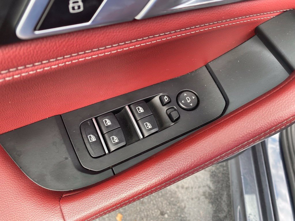 Used 2020 BMW X6 M50i AWD/4WD image 15