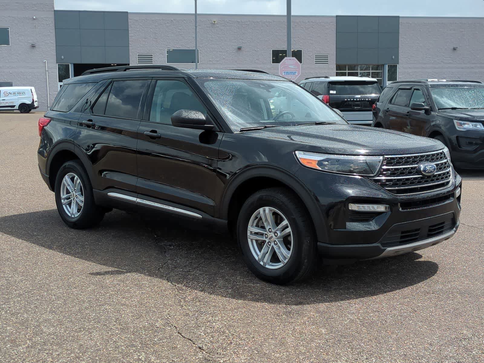 Certified 2023 Ford Explorer XLT w/ Equipment Group 202A AWD/4WD video 2
