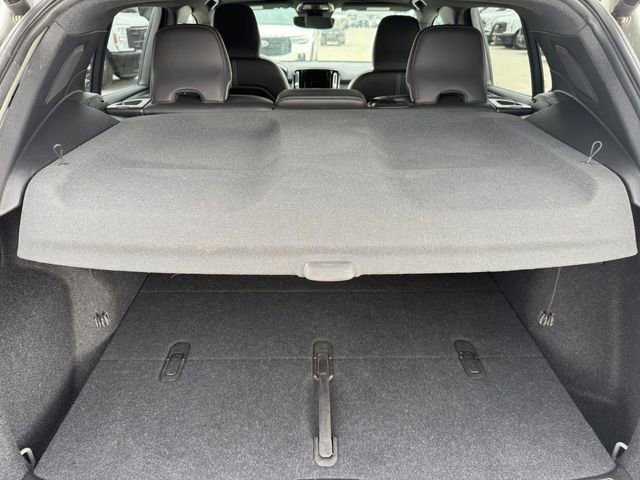 Used 2021 Volvo XC40 P8 Recharge image 9