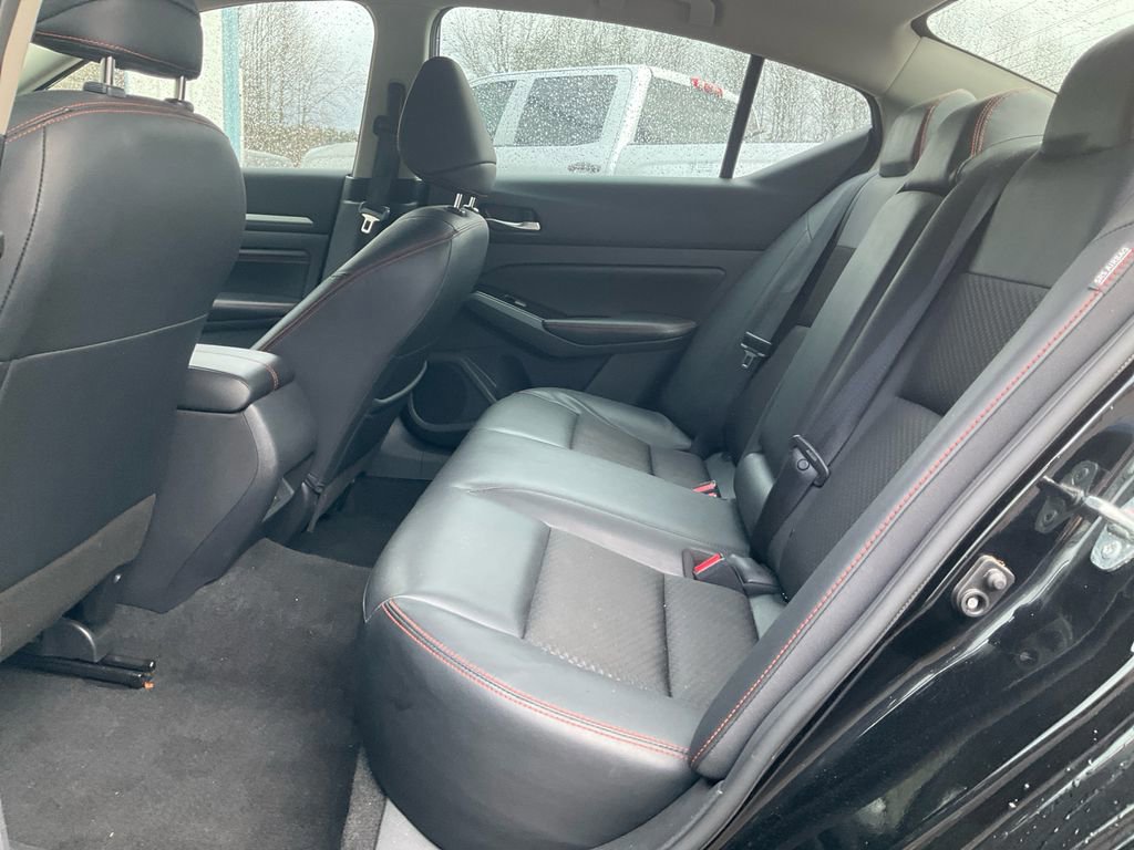 Used 2023 Nissan Altima 2.5 SR image 14