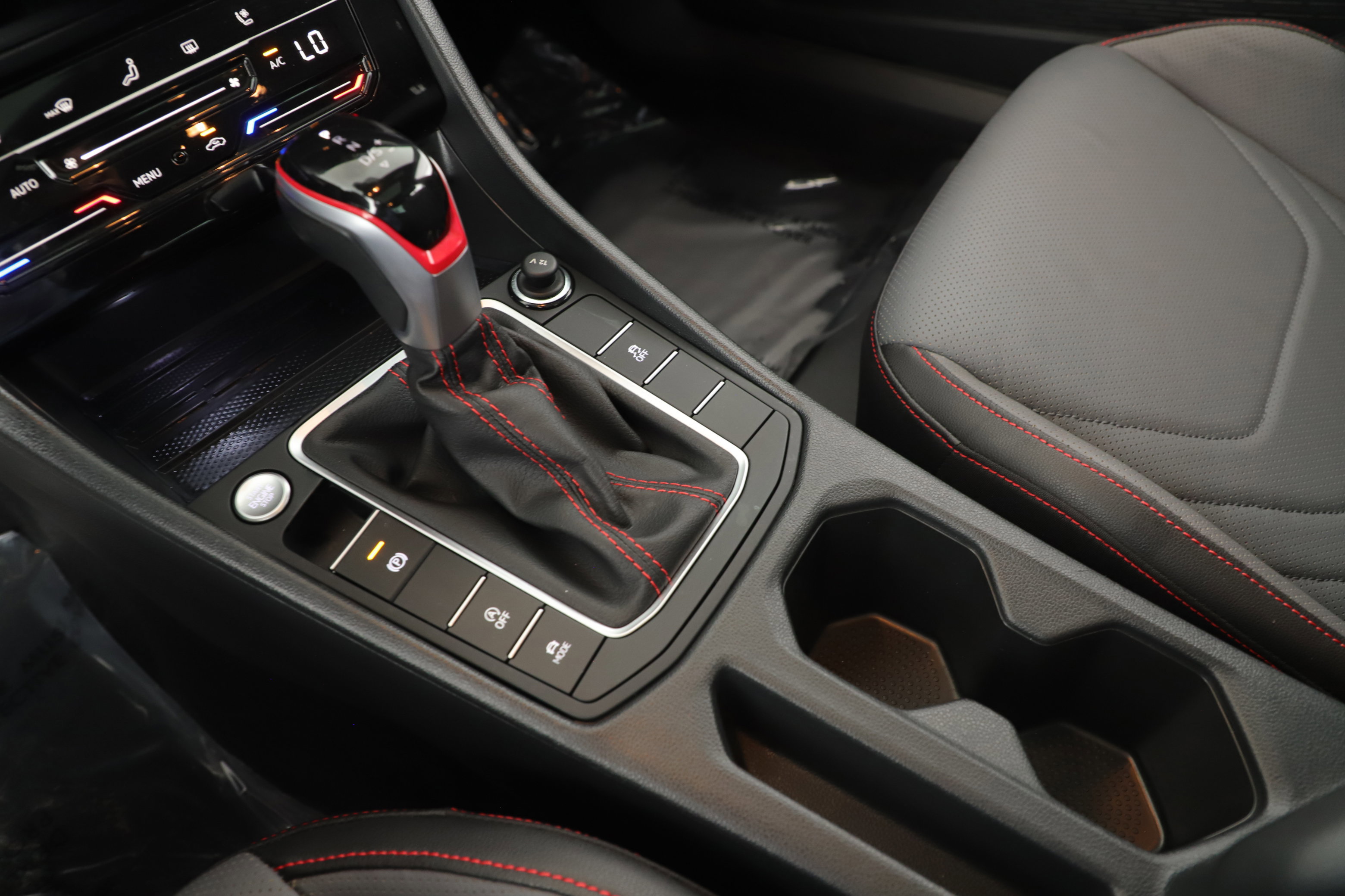 Used 2025 Volkswagen Jetta GLI Autobahn image 17