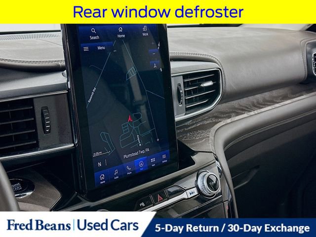 Certified 2024 Ford Explorer Platinum w/ Technology Package AWD/4WD image 17