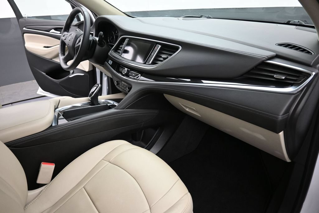 Used 2019 Buick Enclave Essence FWD image 26