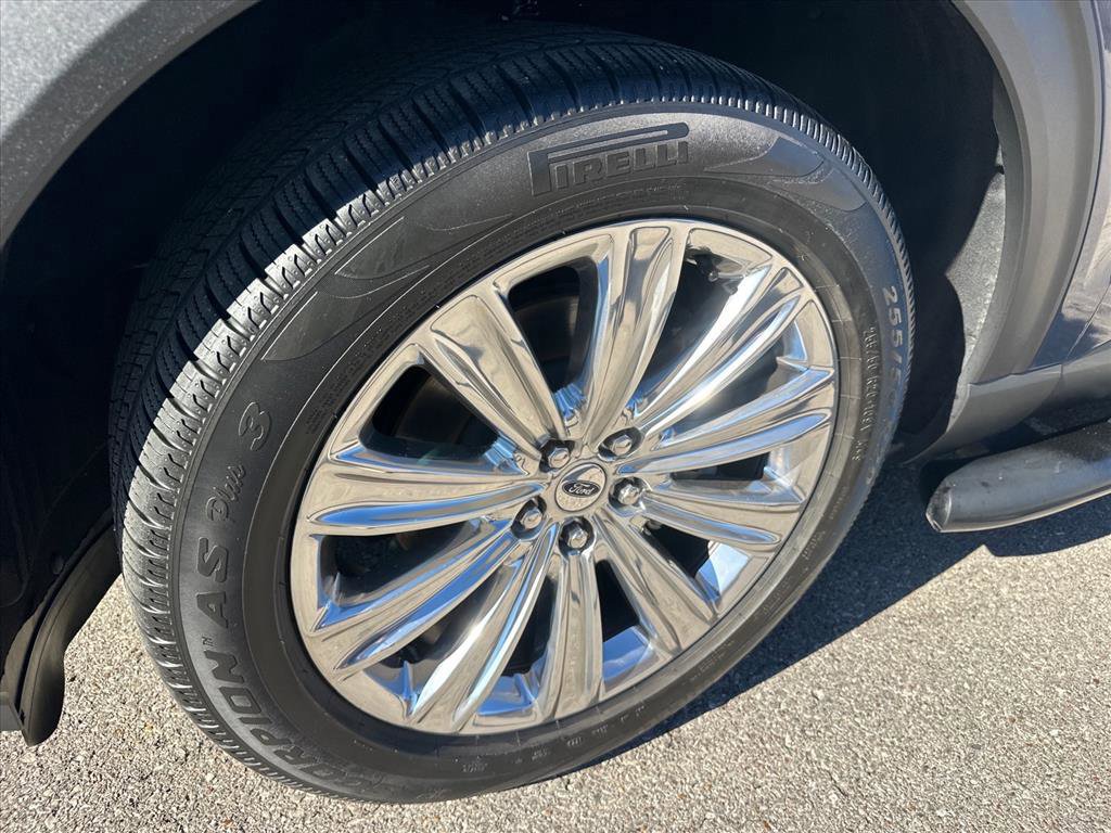 Certified 2021 Ford Explorer Limited w/ Equipment Group 301A image 9