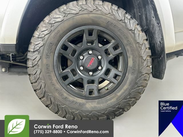 Used 2018 Toyota 4Runner TRD Off-Road AWD/4WD image 33