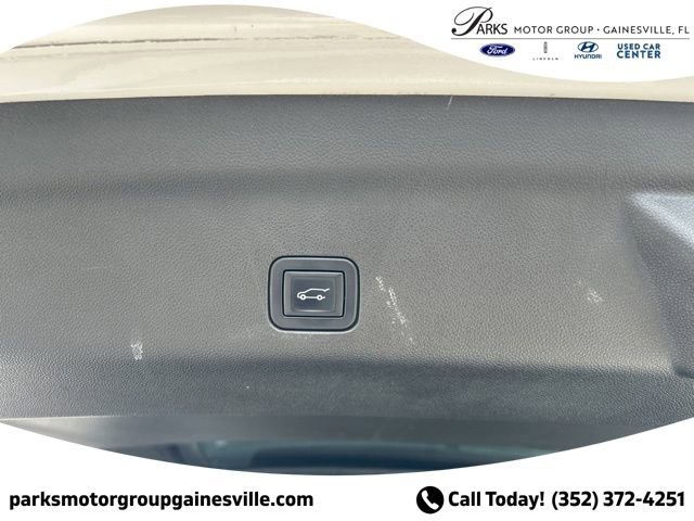 Used 2021 Cadillac Escalade ESV Sport Platinum image 16