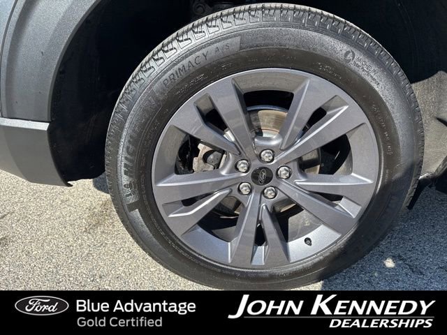 Certified 2023 Ford Explorer XLT w/ Equipment Group 202A AWD/4WD image 24