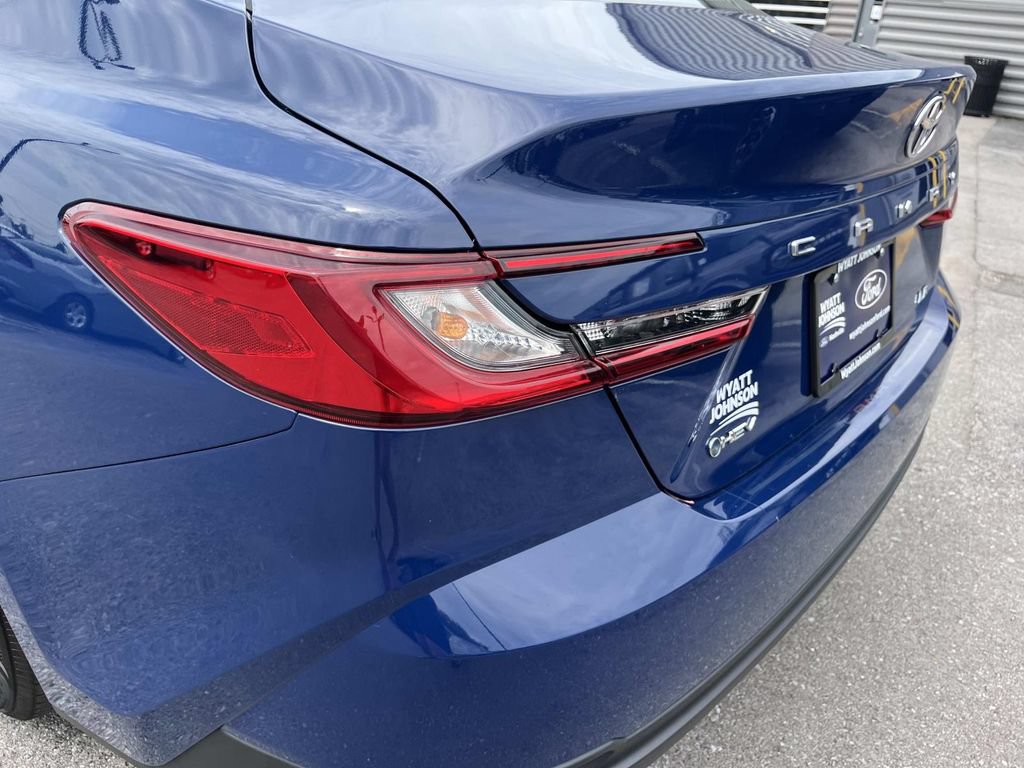 Used 2025 Toyota Camry LE w/ Convenience Package FWD image 12