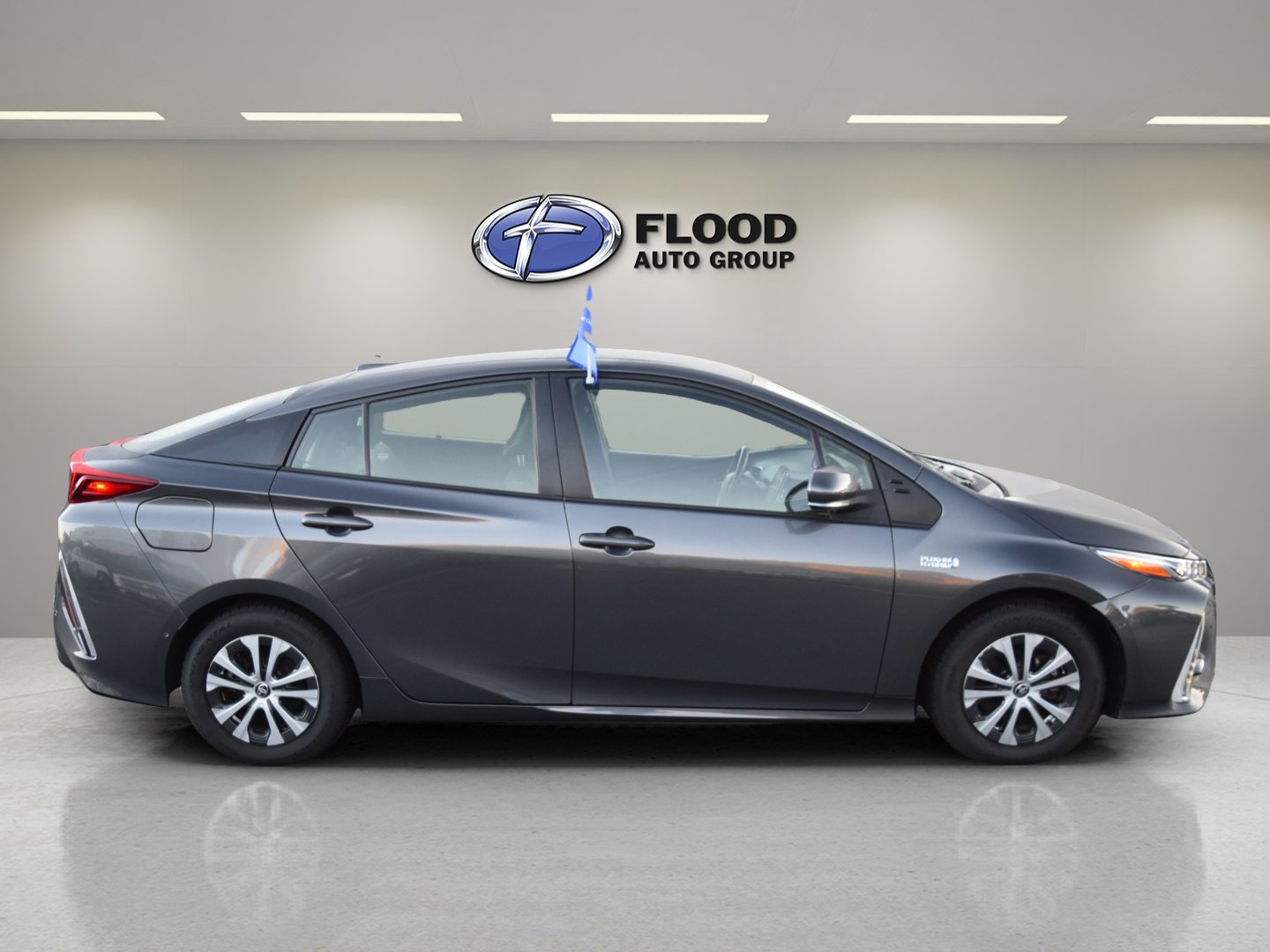 Used 2021 Toyota Prius Prime Limited image 3