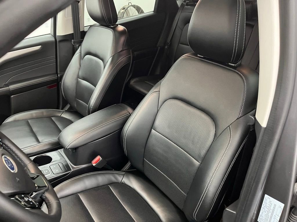 Certified 2022 Ford Escape SEL image 20