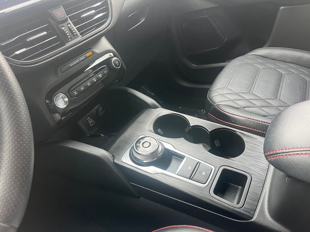 Certified 2024 Ford Escape ST-Line Elite w/ Premium Technology Package AWD/4WD image 33