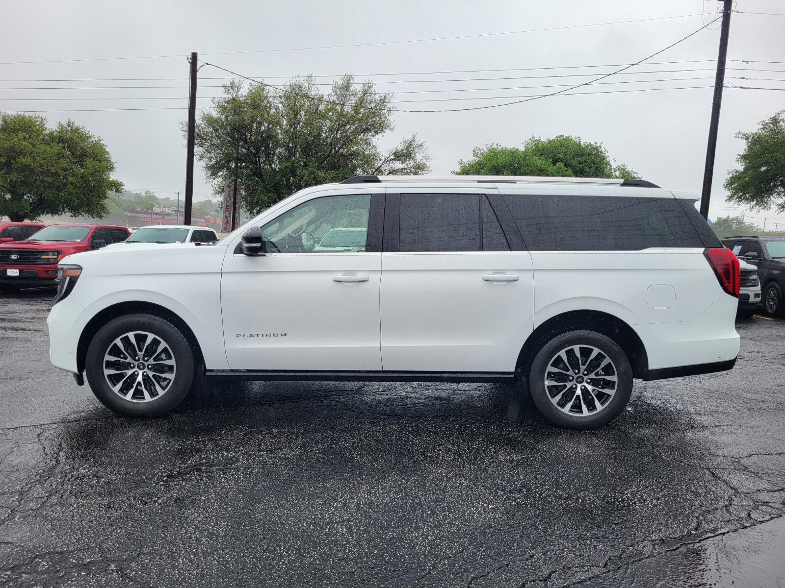 Certified 2025 Ford Expedition Max Platinum image 2