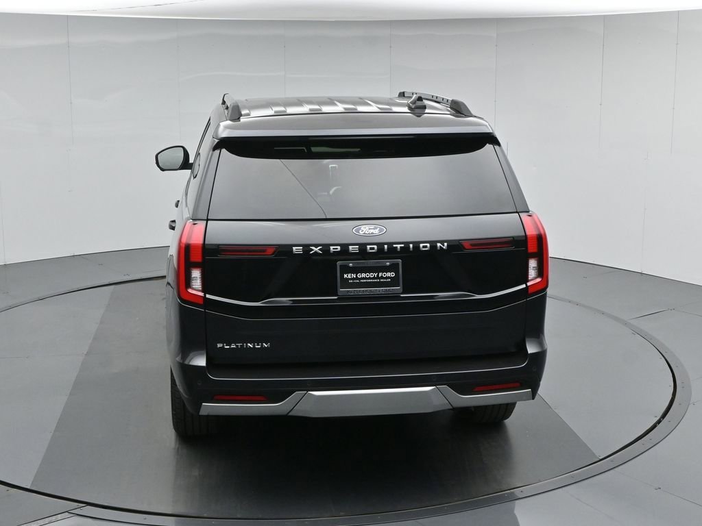 Certified 2025 Ford Expedition Platinum w/ Driver's Package AWD/4WD image 48