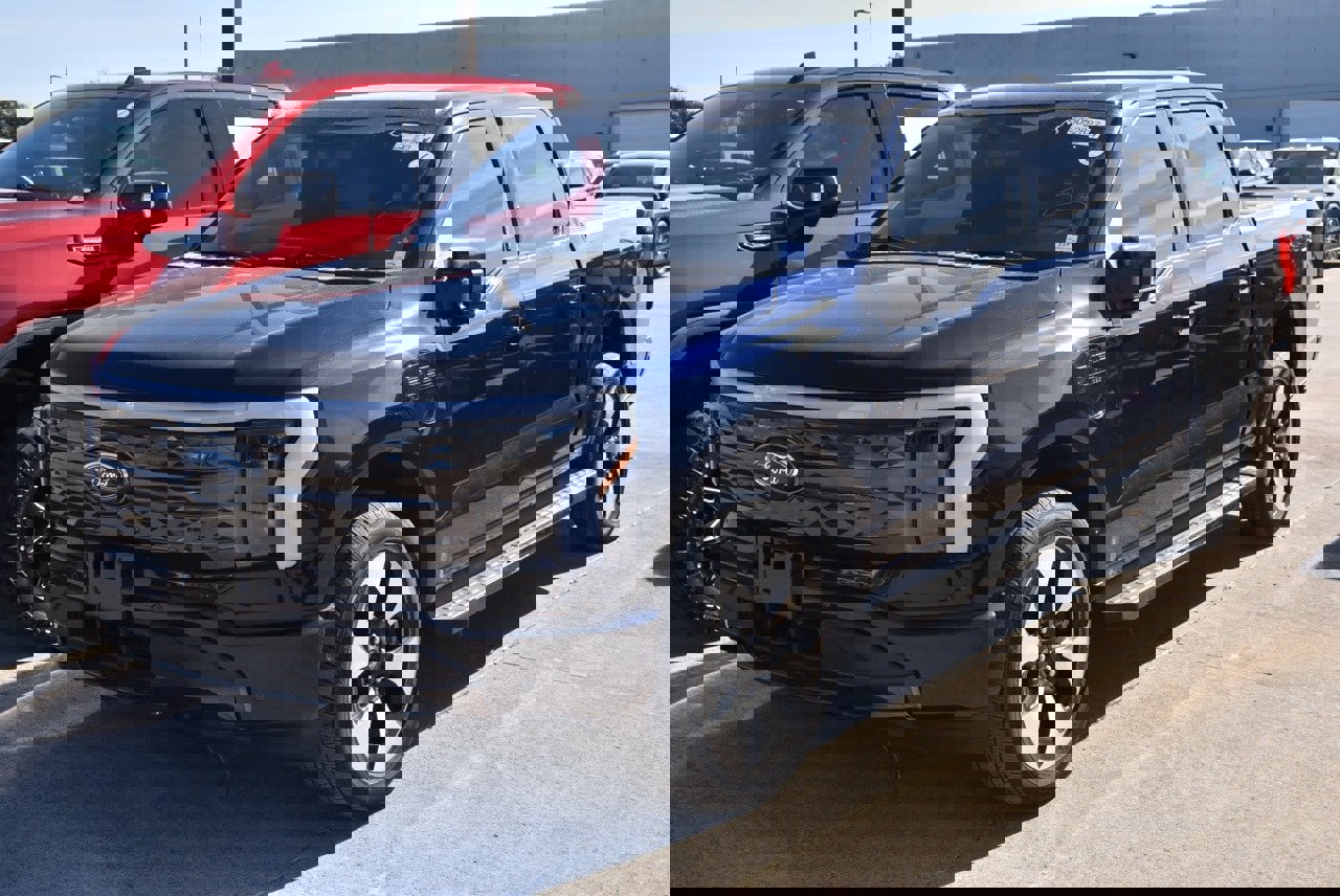 Certified 2022 Ford F150 Lightning Platinum image 2