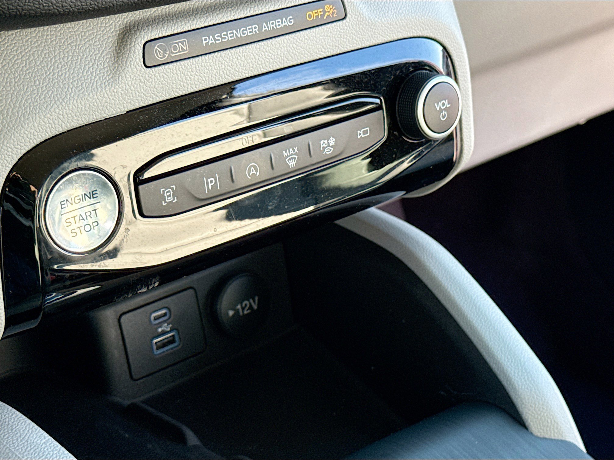 Certified 2023 Ford Escape Platinum image 13