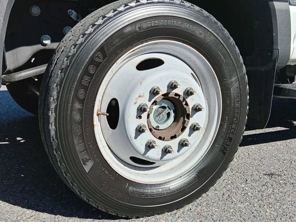 Certified 2023 Ford F550 4x4 Regular Cab Super Duty image 11