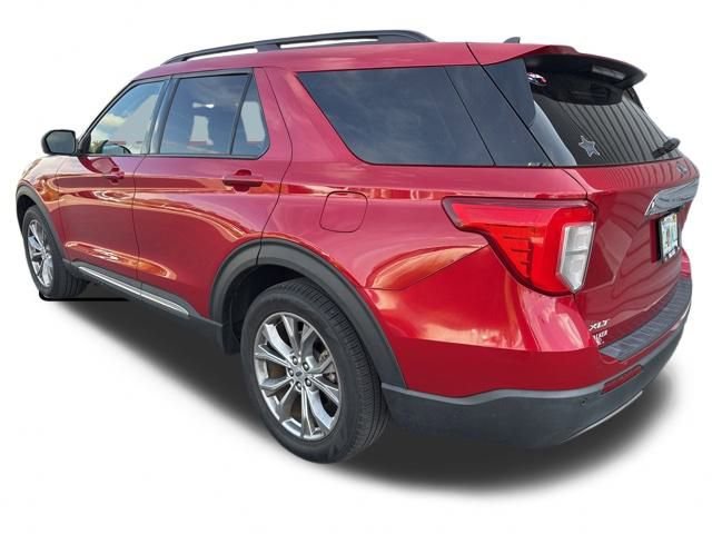 Certified 2022 Ford Explorer XLT w/ Equipment Group 202A image 3