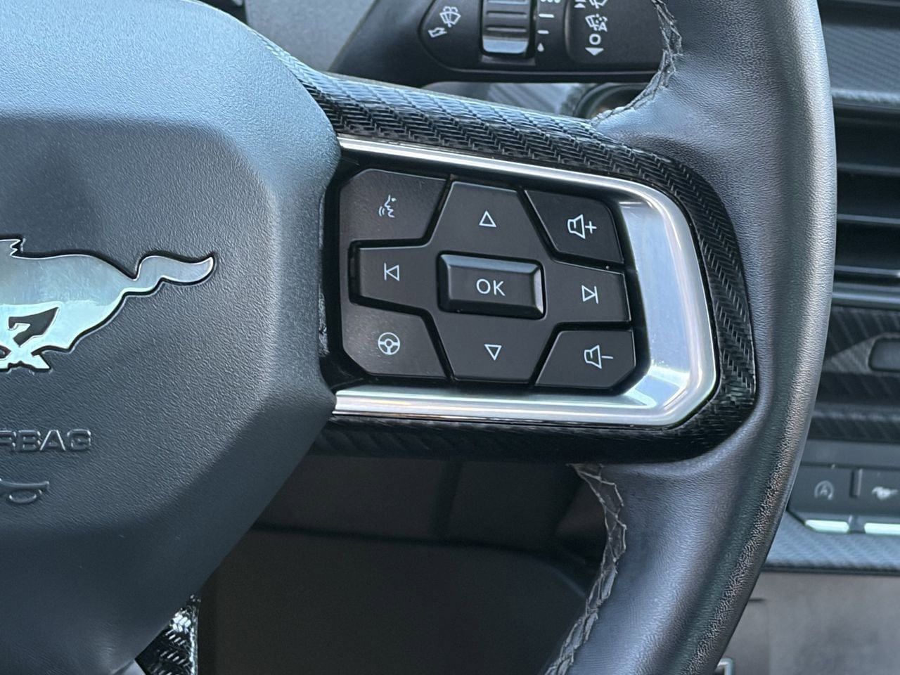 Certified 2025 Ford Mustang Coupe RWD image 20