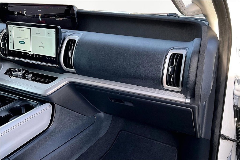 Certified 2025 Ford Expedition Max Active image 17