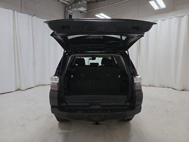 Used 2021 Toyota 4Runner SR5 AWD/4WD image 9