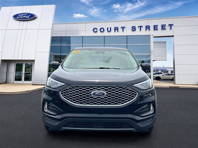 Certified 2024 Ford Edge SEL w/ Convenience Package AWD/4WD image 2