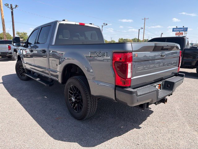 Certified 2022 Ford F250 XLT w/ Black Appearance Package AWD/4WD image 4