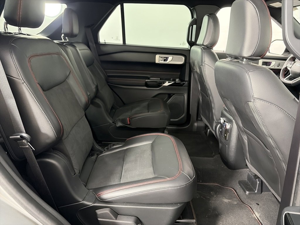 Certified 2022 Ford Explorer ST-Line w/ Class IV Trailer Tow Package image 29