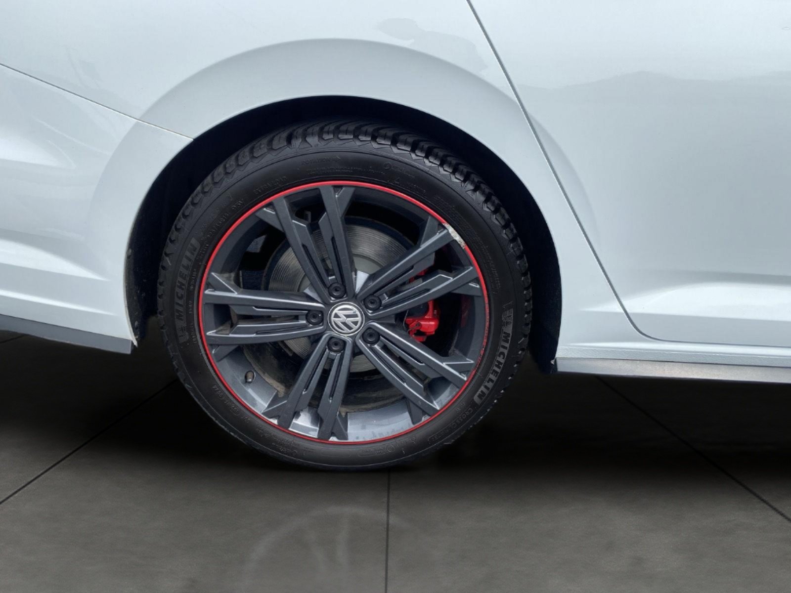 Used 2019 Volkswagen Jetta GLI Autobahn FWD image 6