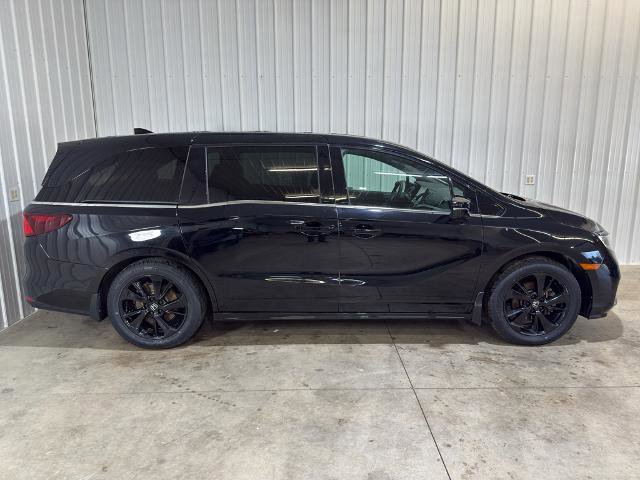 Used 2024 Honda Odyssey Sport image 2