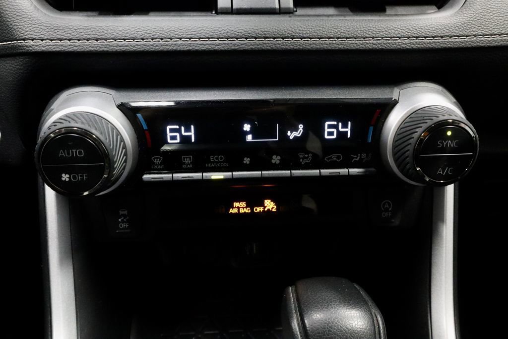 Used 2025 Toyota RAV4 XLE image 29