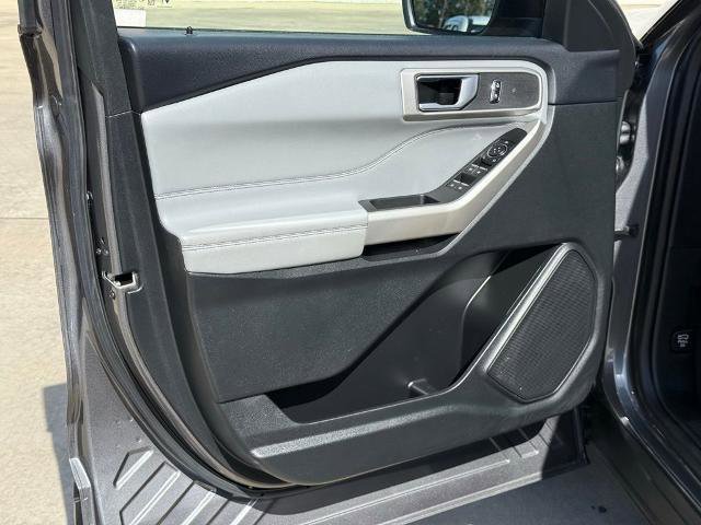 Certified 2023 Ford Explorer XLT w/ Equipment Group 202A AWD/4WD image 18