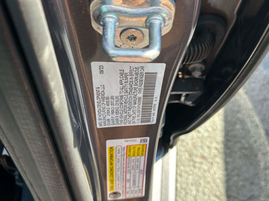 Used 2023 Acura TLX FWD image 34