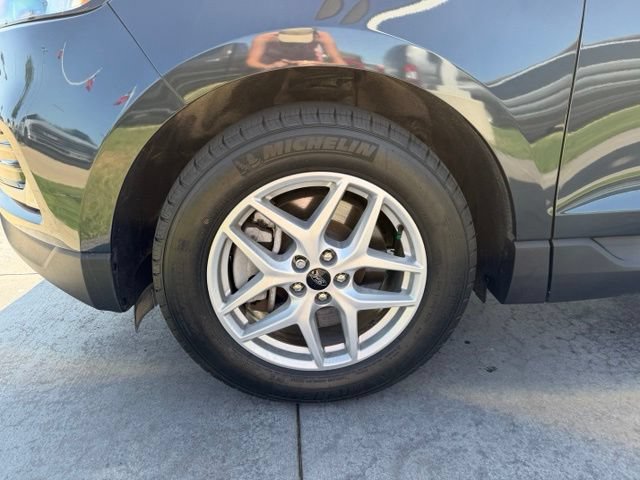 Certified 2023 Ford Edge SEL w/ Convenience Package AWD/4WD image 4
