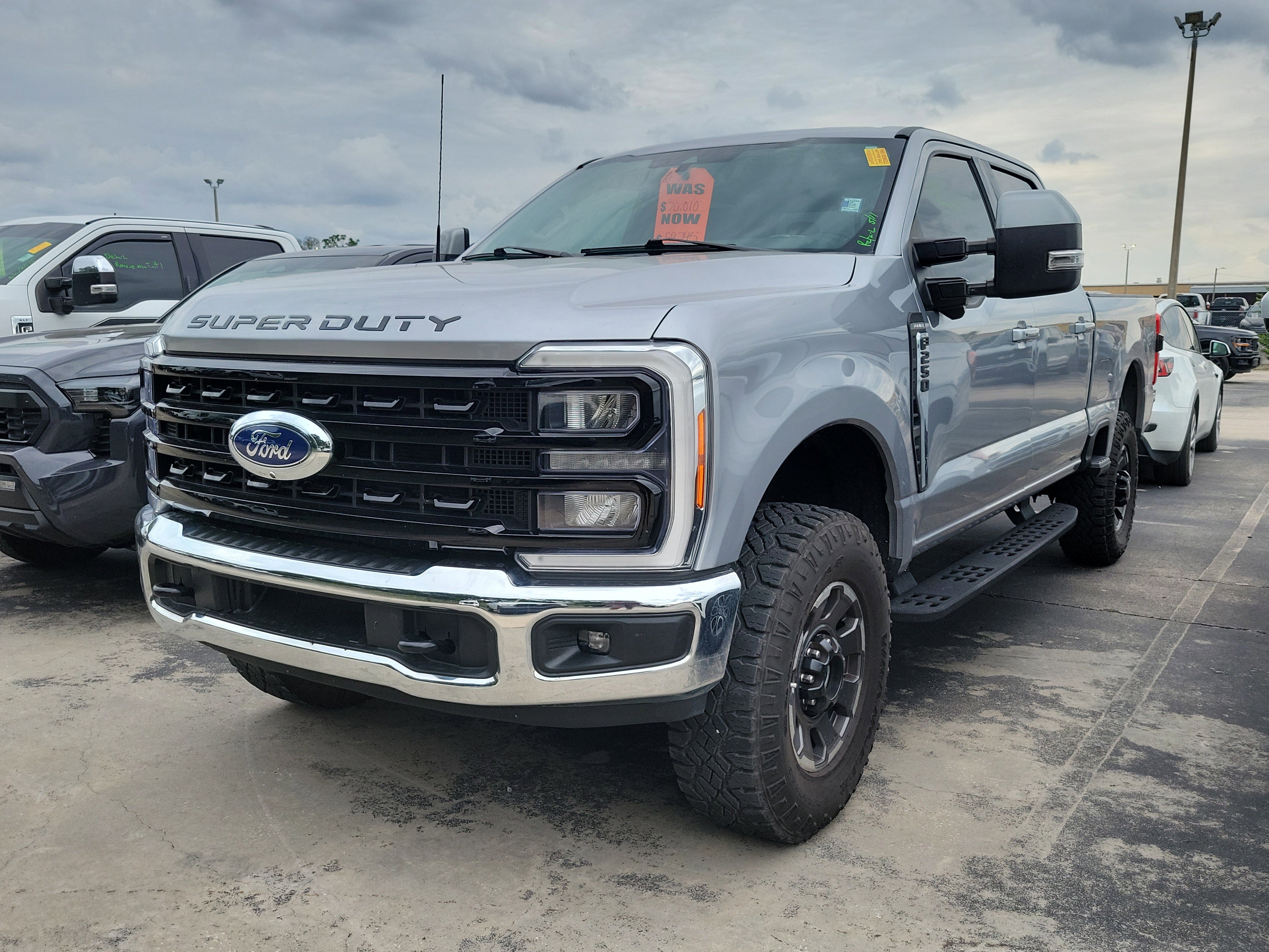 Certified 2023 Ford F250 Lariat w/ Tremor Off-Road Package AWD/4WD image 3