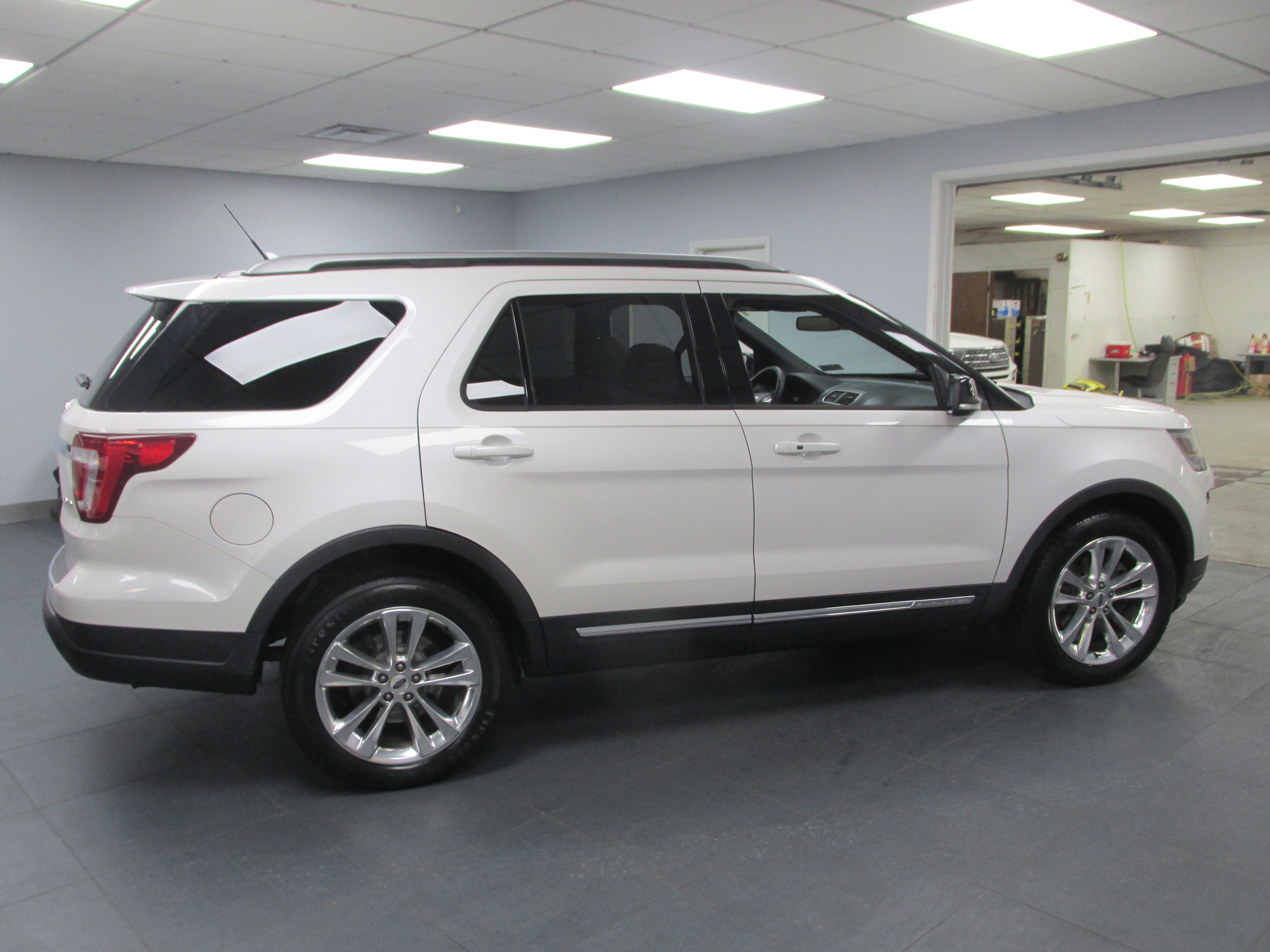 Certified 2018 Ford Explorer XLT w/ Equipment Group 202A image 2