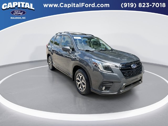 Used 2023 Subaru Forester Premium AWD/4WD image 2