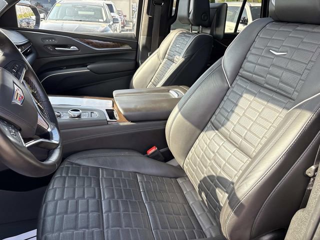 Used 2024 Cadillac Escalade Sport Platinum w/ Heavy-Duty Trailer Package image 29