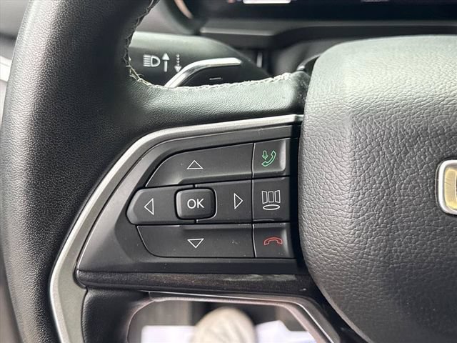 Used 2022 Jeep Grand Cherokee Altitude AWD/4WD image 21
