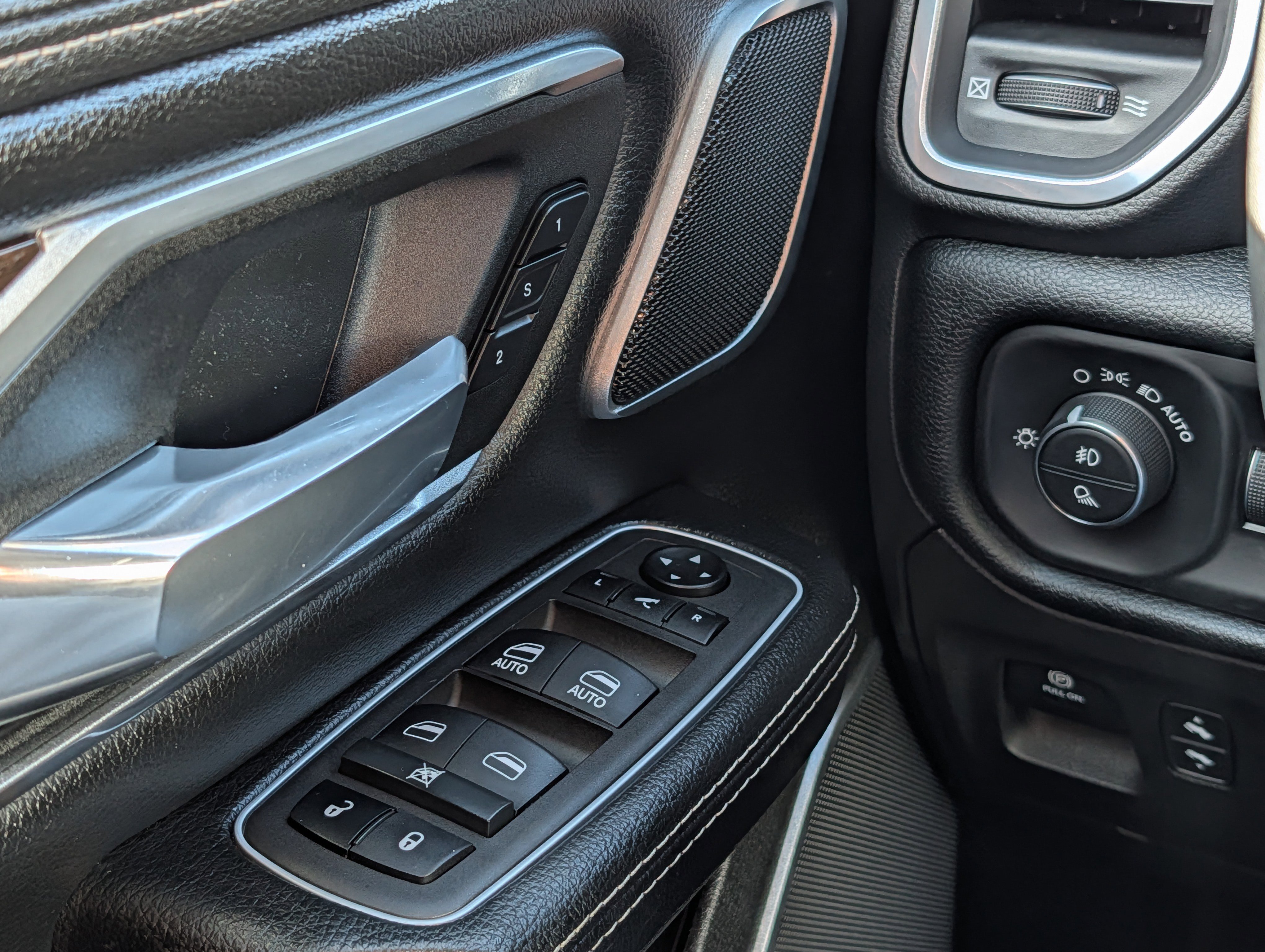 Used 2022 RAM 1500 Laramie image 26