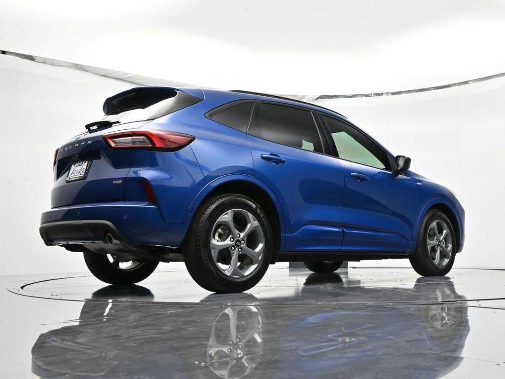 Certified 2023 Ford Escape ST-Line w/ Equipment Group 301A image 15