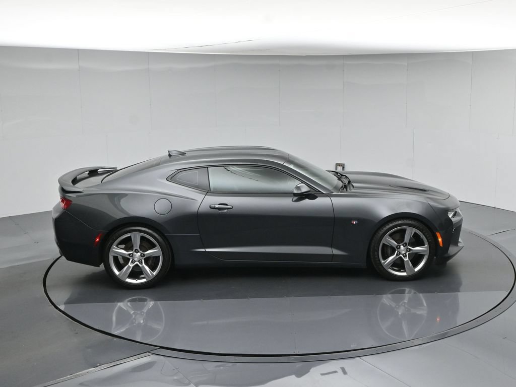 Used 2018 Chevrolet Camaro SS RWD image 40