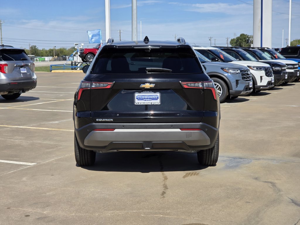 Used 2025 Chevrolet Equinox LT w/ Convenience Package II FWD image 6