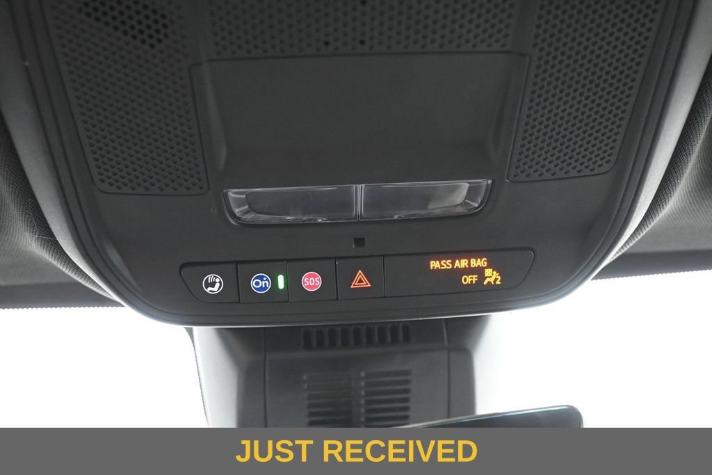 Used 2025 Chevrolet Equinox LT w/ Convenience Package II FWD image 14