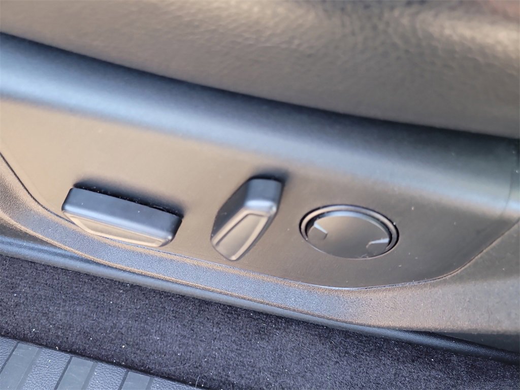 Certified 2020 Ford F150 Lariat w/ Equipment Group 502A Luxury image 17