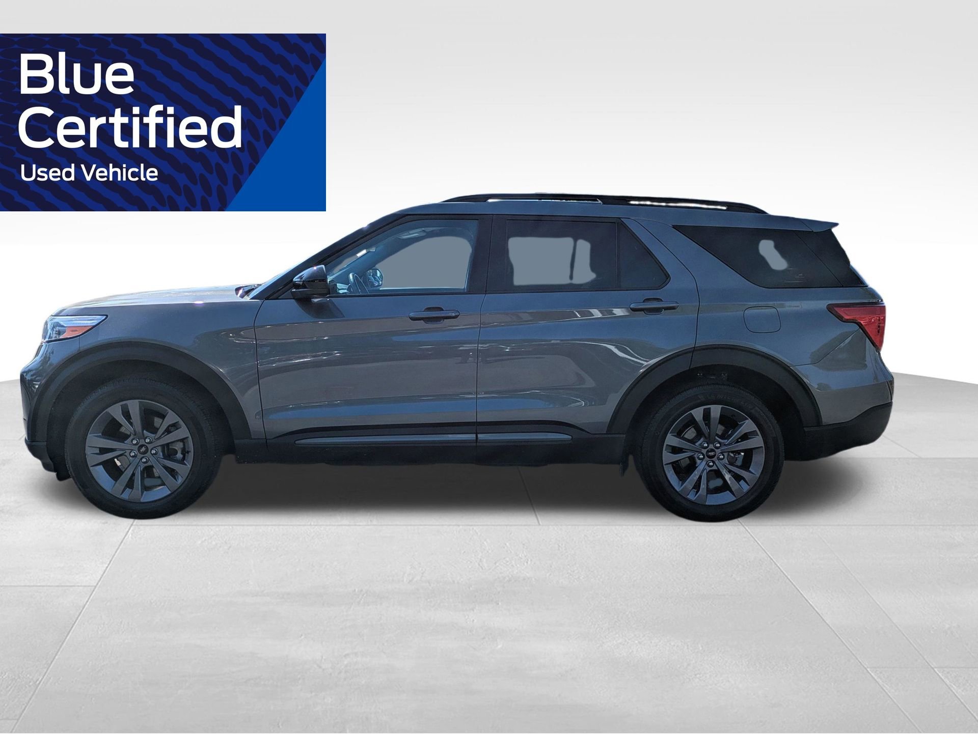 Certified 2023 Ford Explorer XLT w/ Equipment Group 202A AWD/4WD image 9